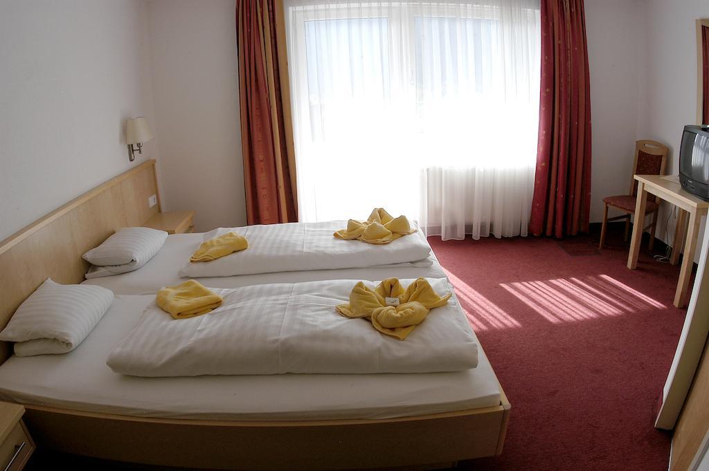 Alpenhotel Edelweiss マウラッハ 部屋 写真